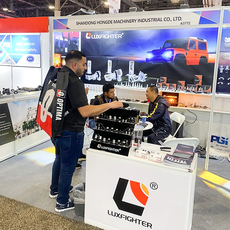LUXFIGHTER LEDヘッドライトが自動車アフターマーケット製品EXPOに出展